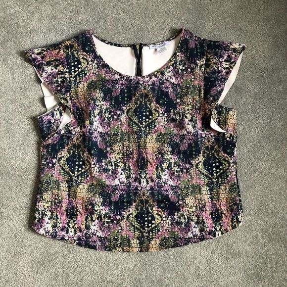 Snakeskin Flutter Sleeve Top - Picture 3 of 6